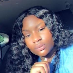 Meet your Posher, Jayeveona b.